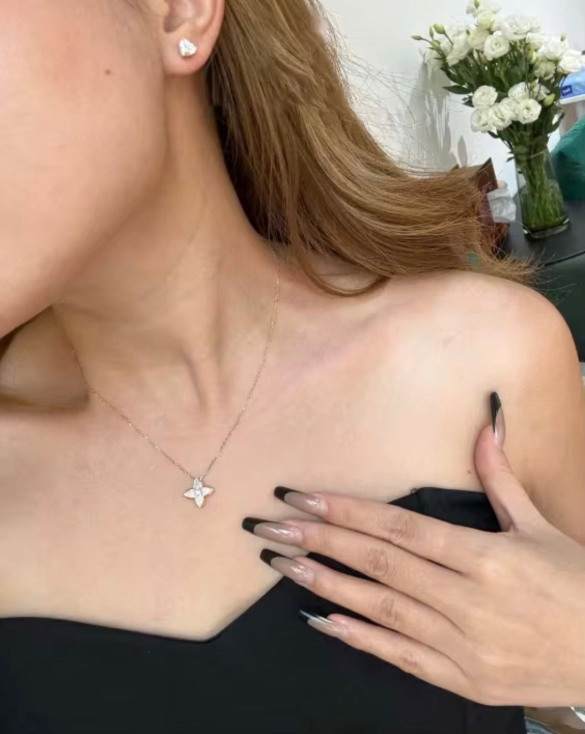 2.1ct flower Moissanite necklace