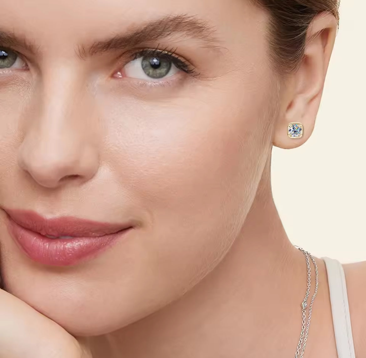 1ct round cut moissanite earrings
