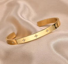 Cuff bangle