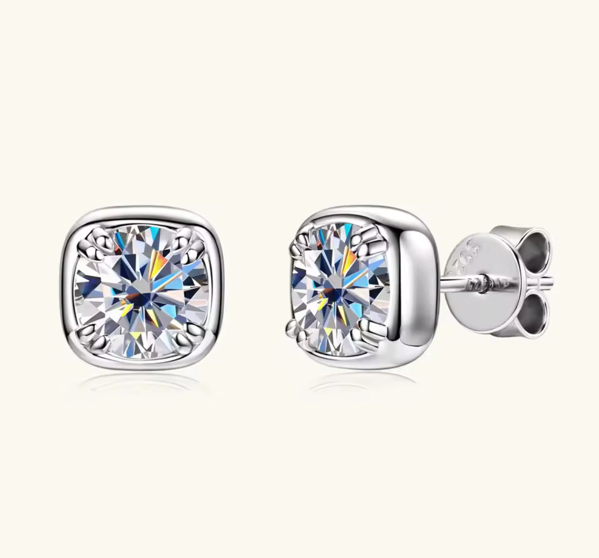 1ct round cut moissanite earrings