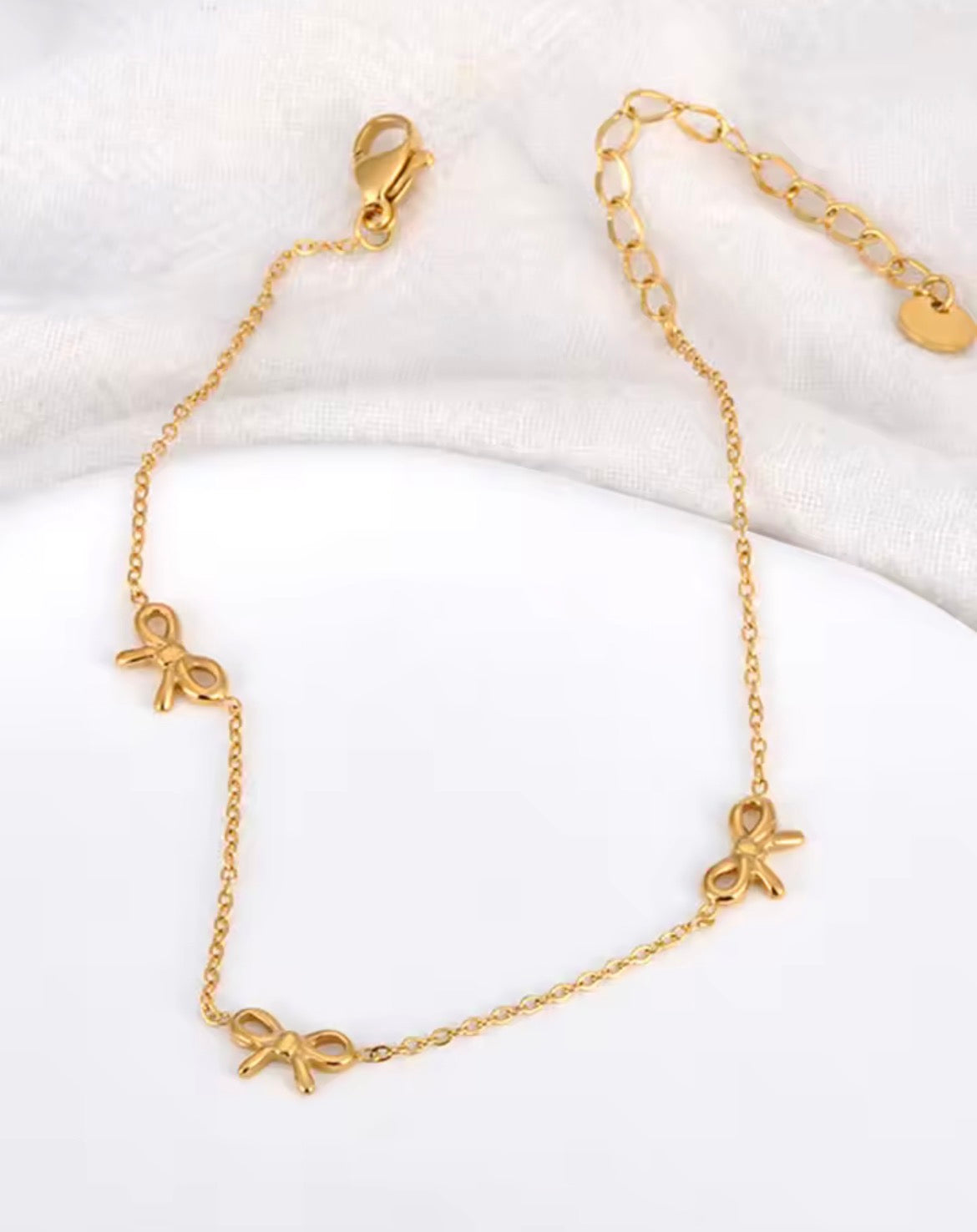 Bow bracelet
