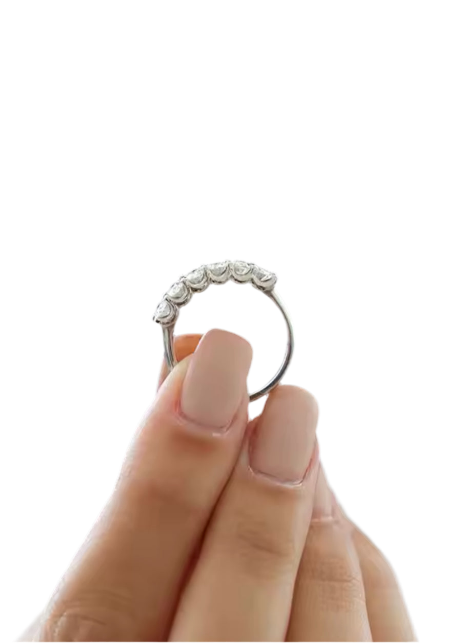 6 ovals Moissanite band