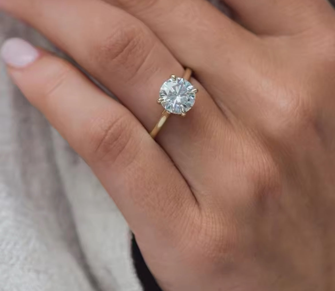 2 Carat round solitaire Moissanite Ring