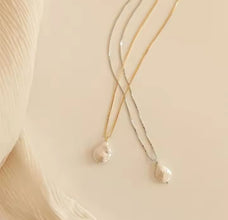 Baroque pearl necklace