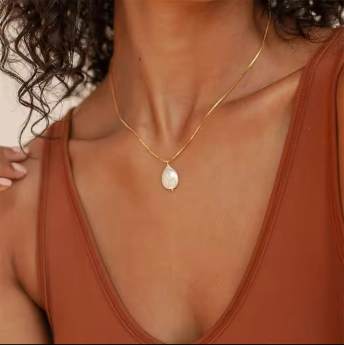 Baroque pearl necklace