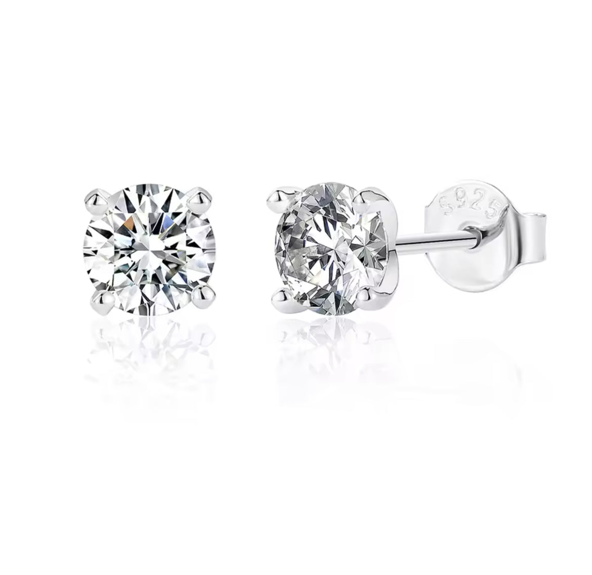 4 claw moissanite earrings