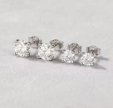 4 claw moissanite earrings